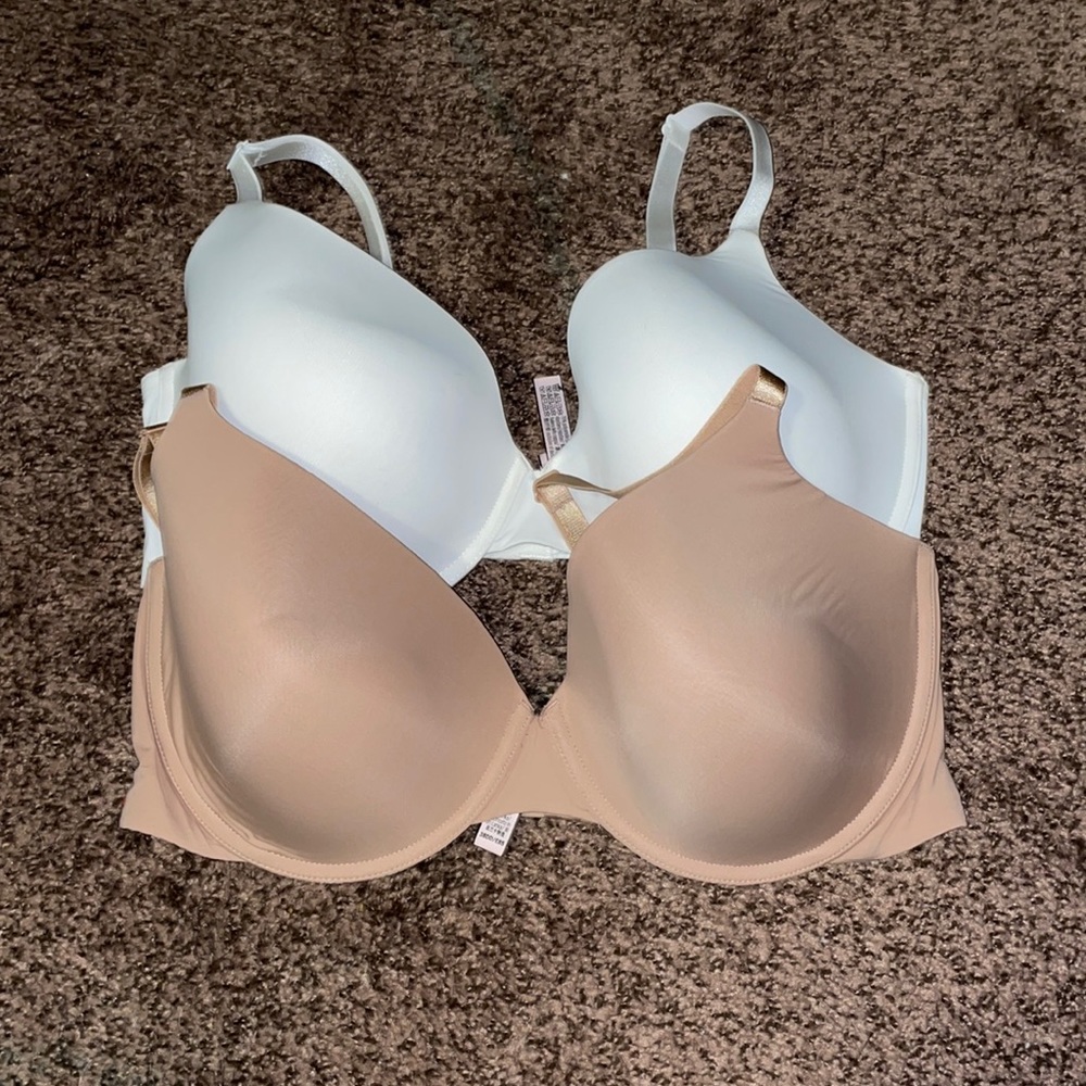 NWOT T-Shirt Lightly Lined Demi Bras